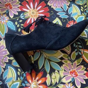 Adrienne Vittadini Size 8 Black Lace-up Heels -NEW IN BOX